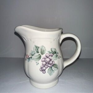 Vintage Pfaltzgraff Grapevine Stoneware Creamer Pitcher. USA Made